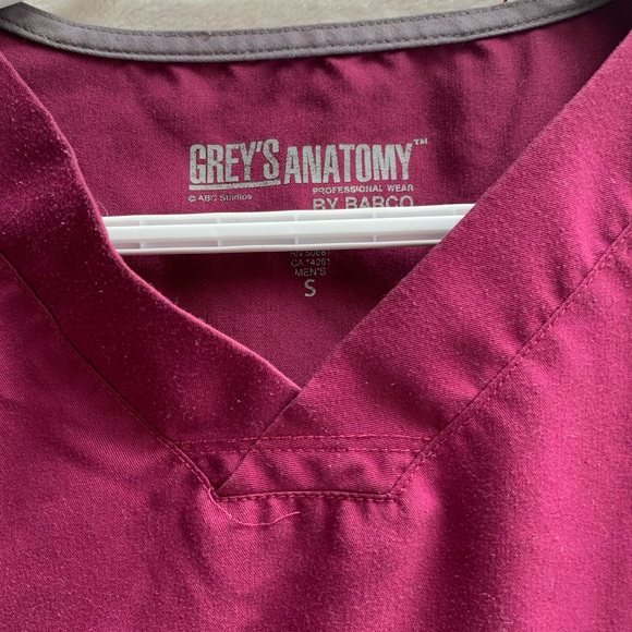 Scrub top - Picture 2 of 2